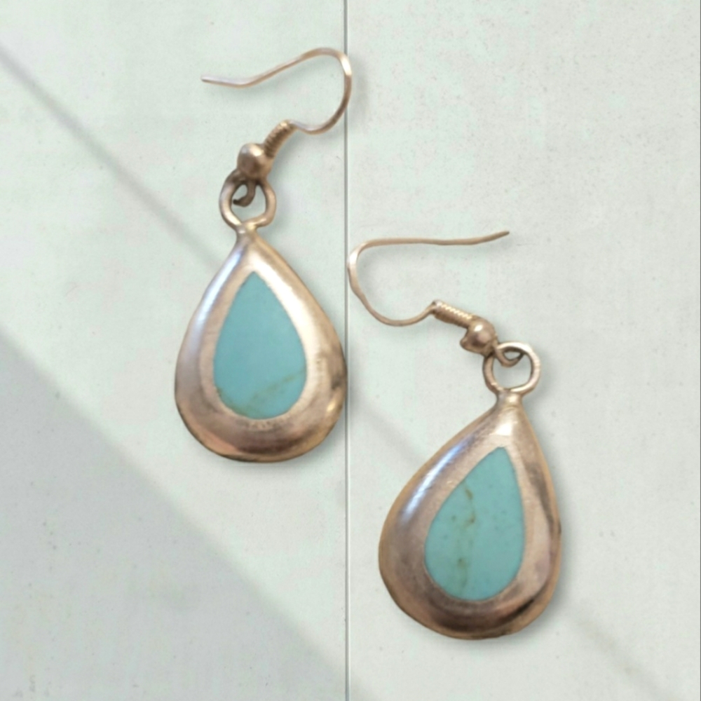 Vintage Teardrop Dangling Turqouise Stone .925 Sterling Silver Earrings
